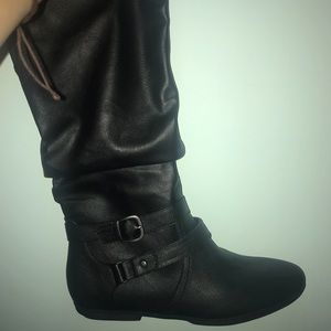 BLACK RIDING BOOTS